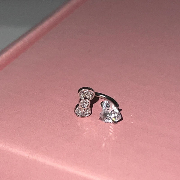 Y2K Bow Heart Ear Cuff